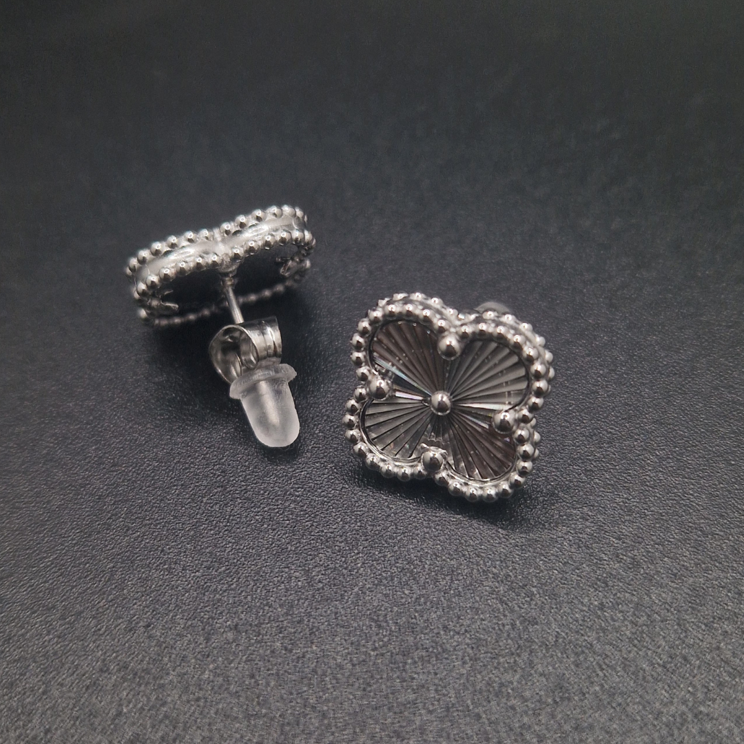 4 Leaf White Clover Boucles