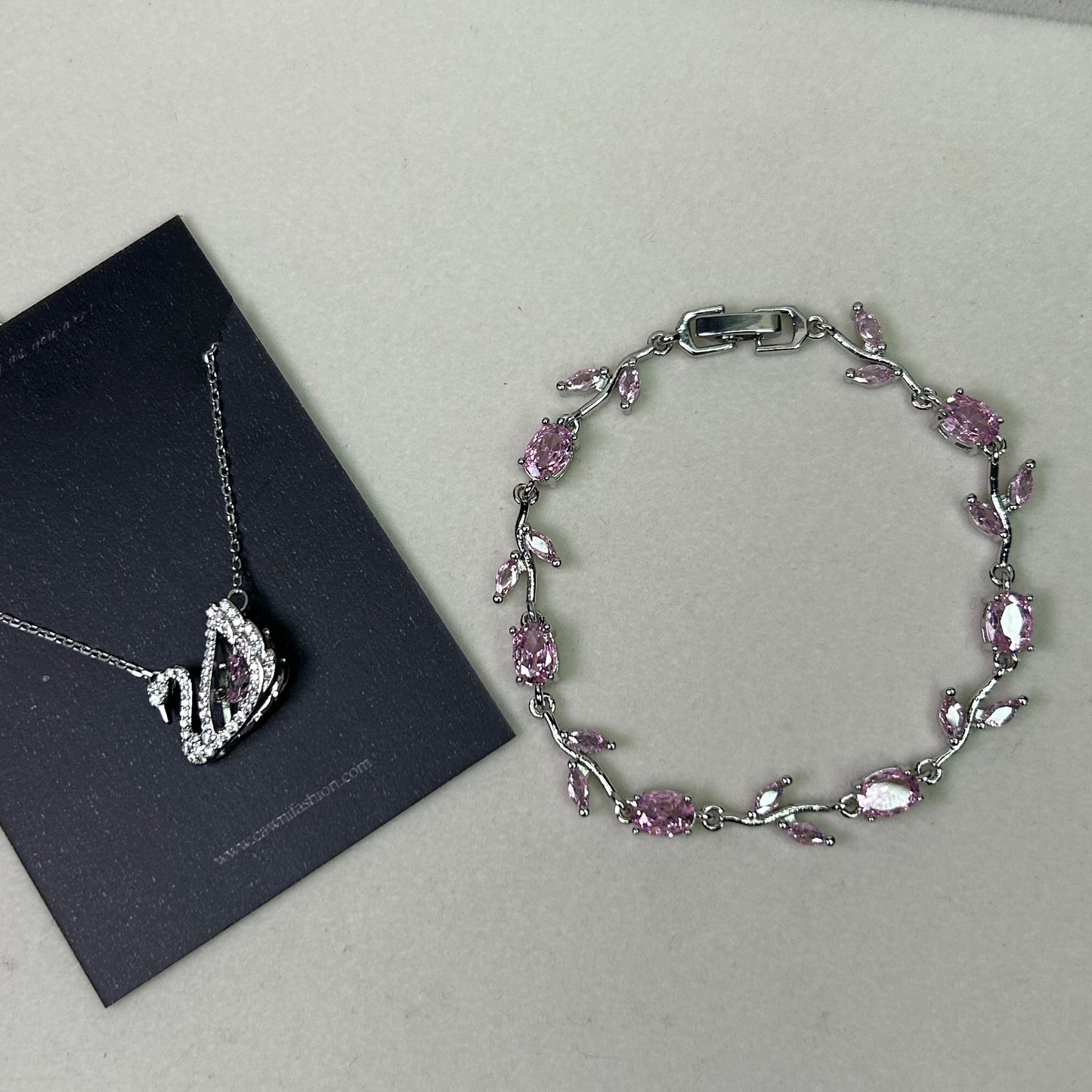 Ensemble Swan necklace blue X tulip bracelet blue