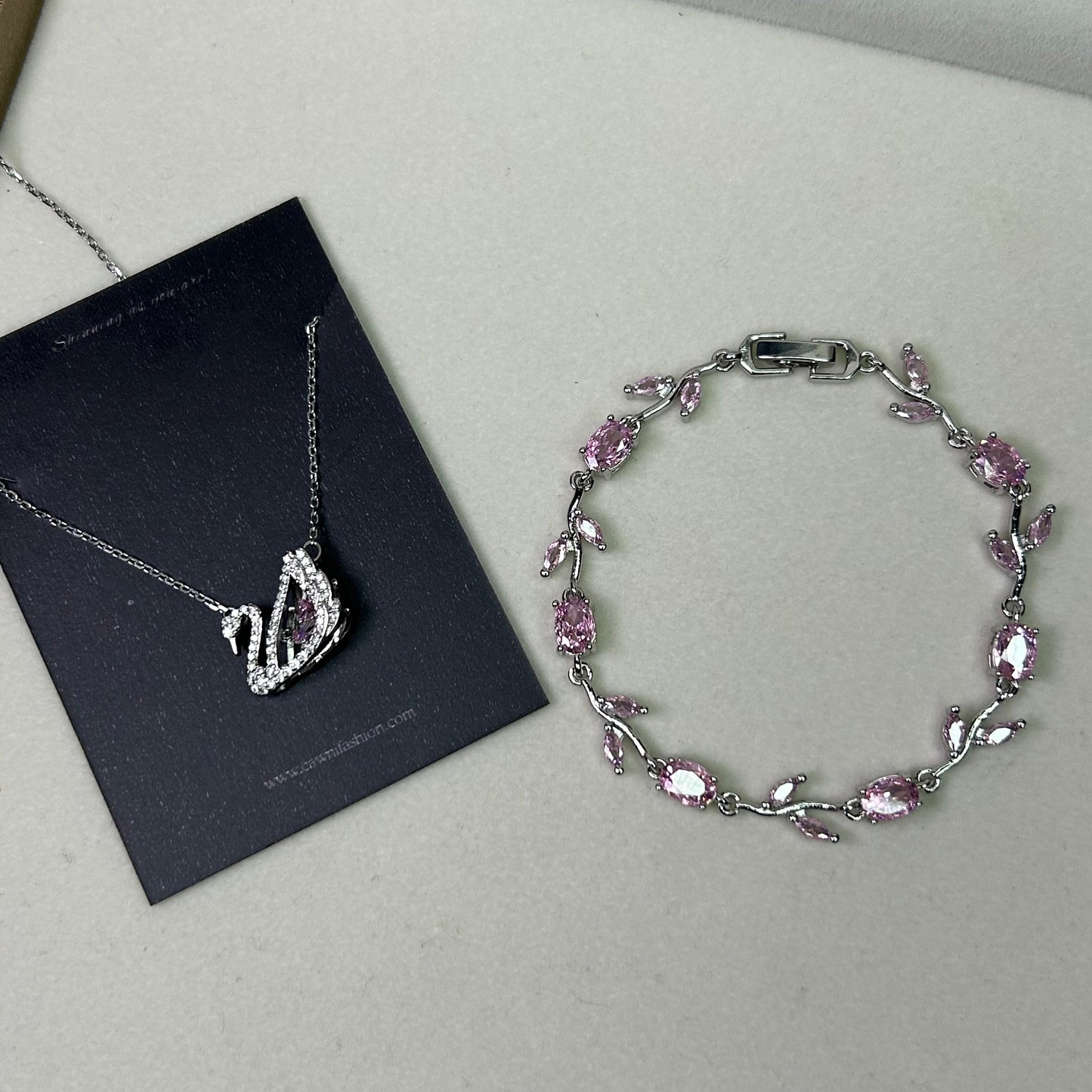 Ensemble Swan necklace blue X tulip bracelet blue