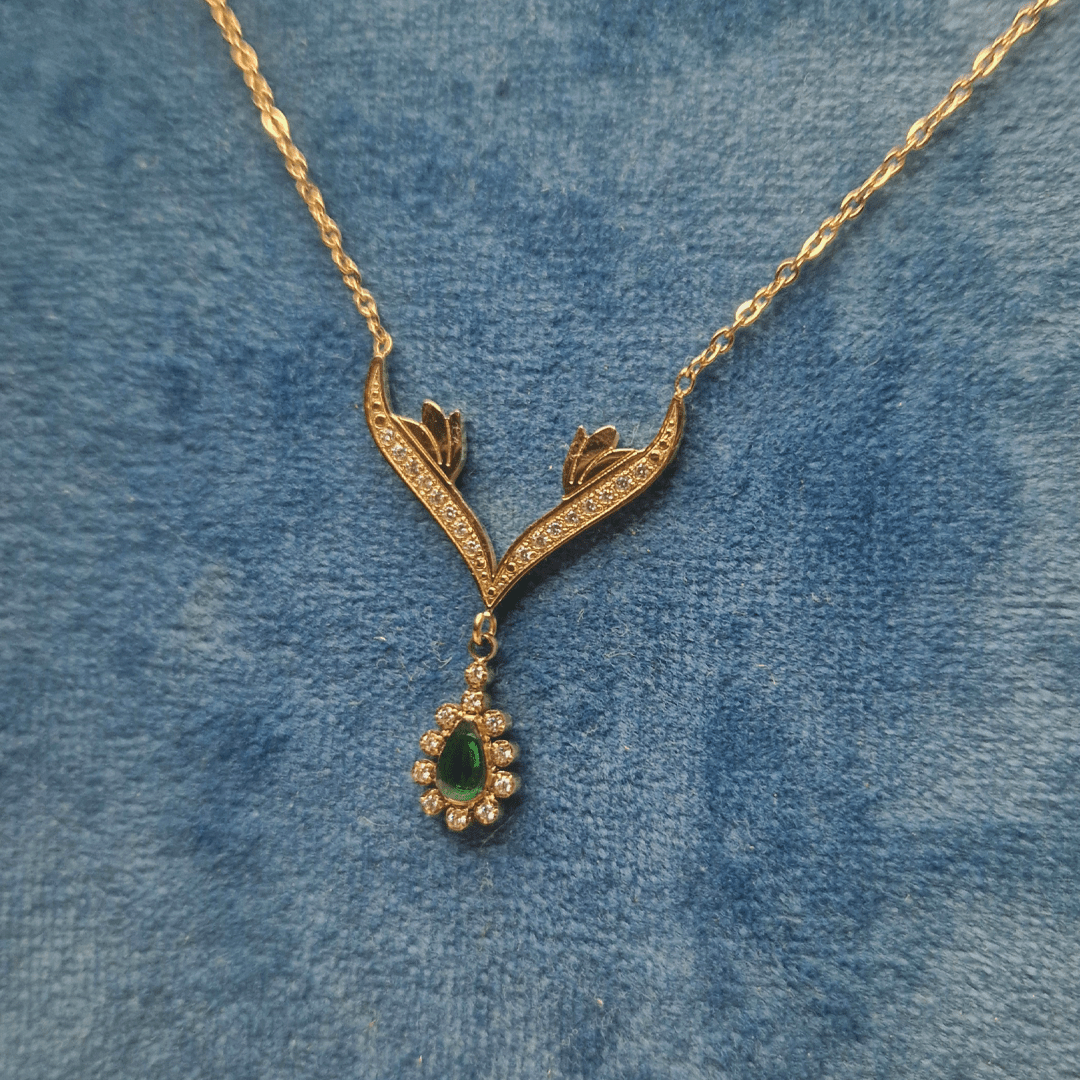 CAWNIfashion - Emerald Teardrop - CAWNIfashion