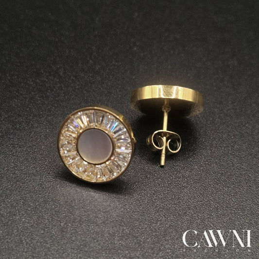 CAWNIfashion - golden moon earrings - CAWNIfashion